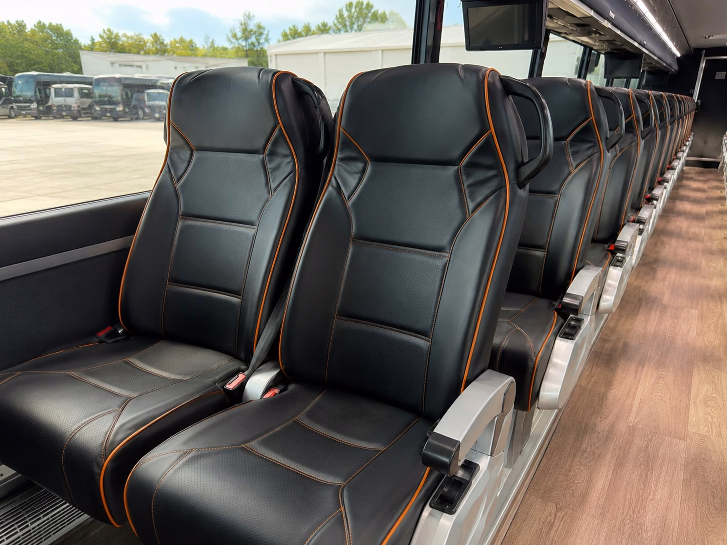 guest shuttle services between menifee wedding venues and nearby hotels