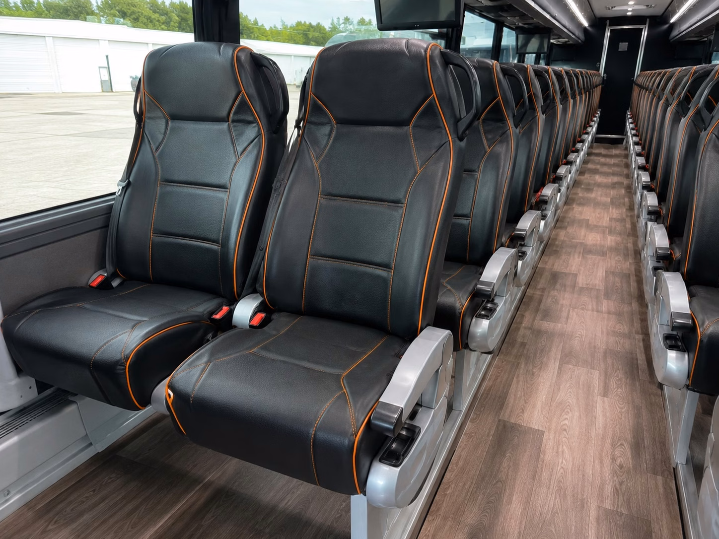 shuttle buses from temecula wine country to menifee receptions